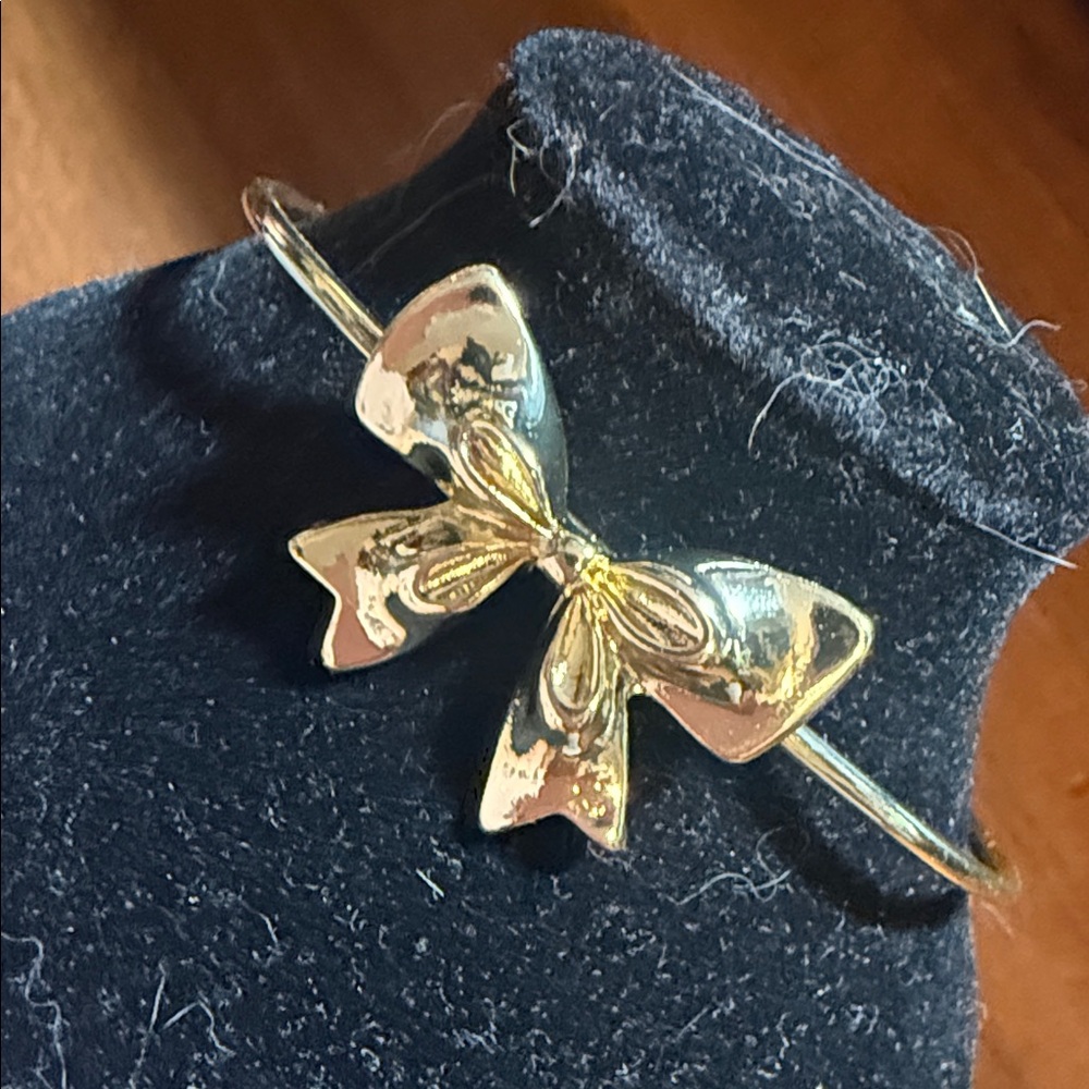 Gold Bow Bracelet